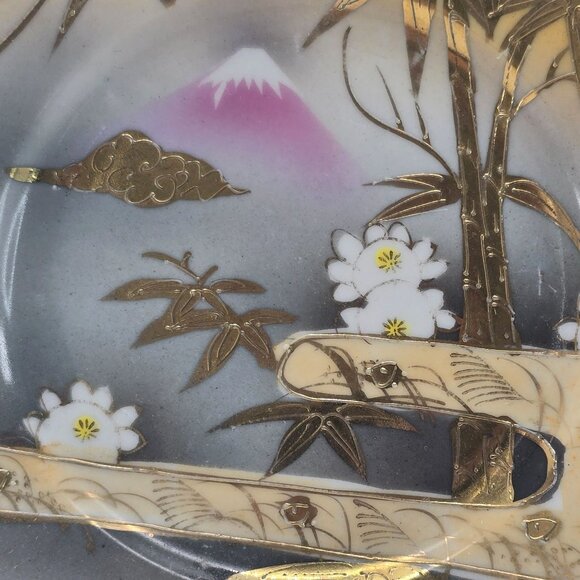 Mt. Fuji Plate Japanese Hand-Painted Decorative Floral Bamboo JE158 - Picture 3 of 4